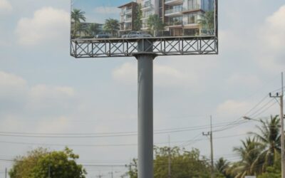Billboard Outdoor อสังหาฯ ทนได้กี่ปี? สาเหตุป้ายซีดเร็วและวิธีเลือก Vinyl Frontlit S2 vs S4 [2026]